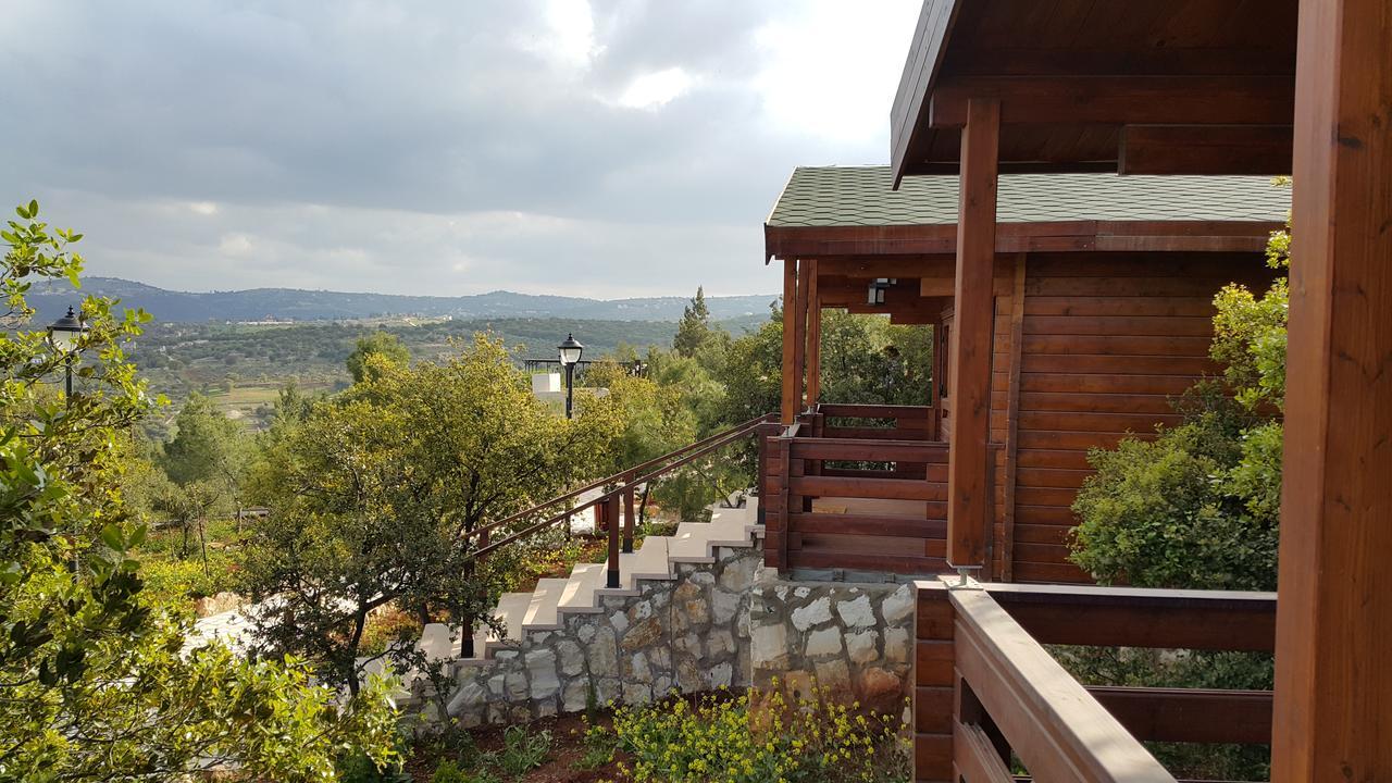Mountain Breeze Lodge & Resort Al Salt Extérieur photo
