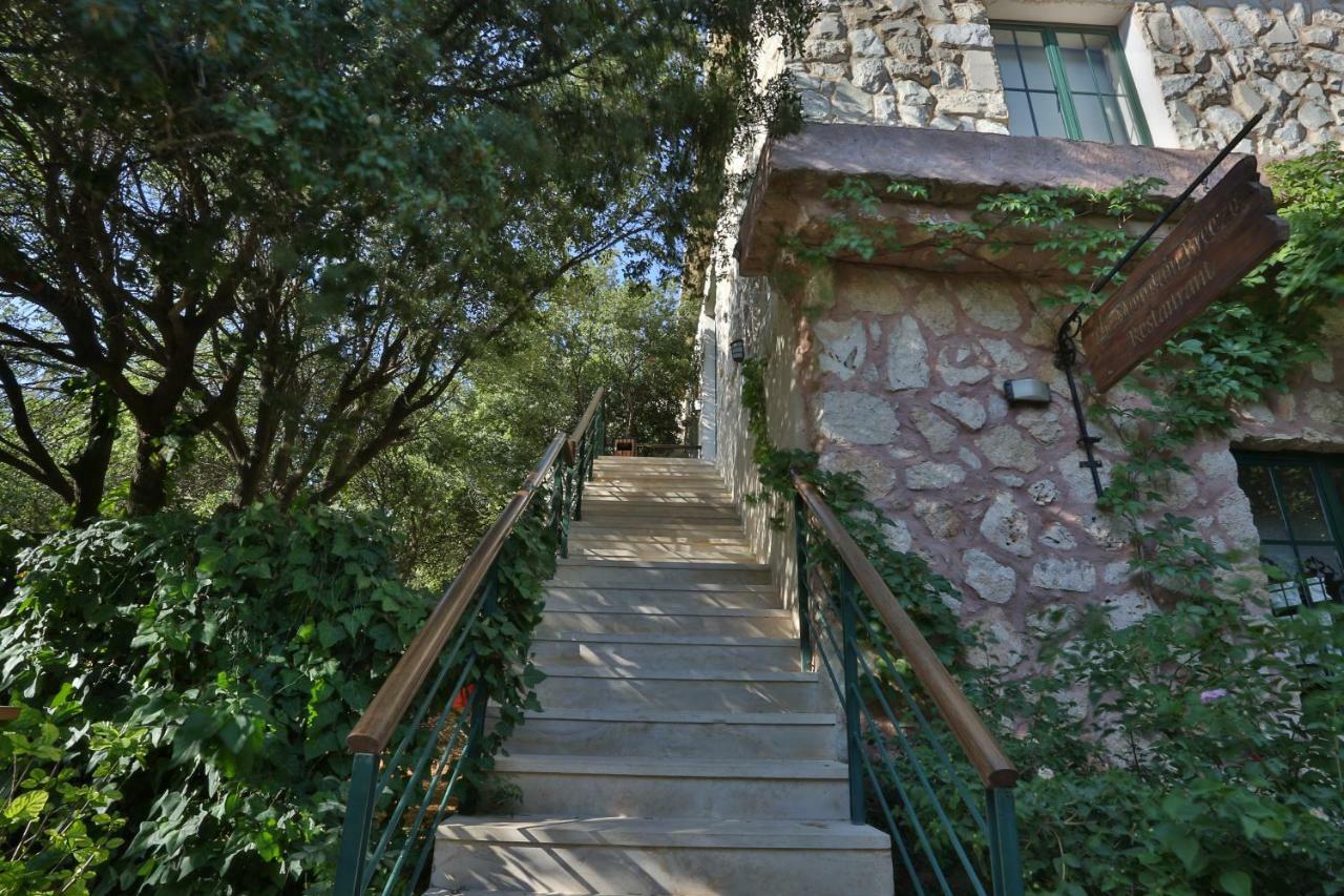 Mountain Breeze Lodge & Resort Al Salt Extérieur photo