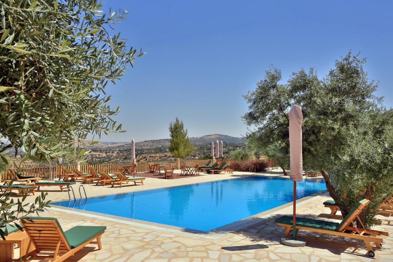 Mountain Breeze Lodge & Resort Al Salt Extérieur photo
