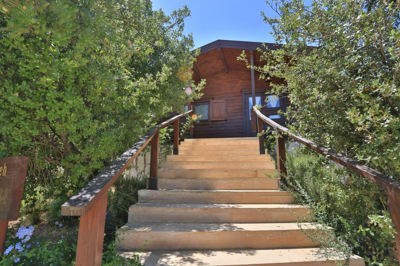 Mountain Breeze Lodge & Resort Al Salt Extérieur photo