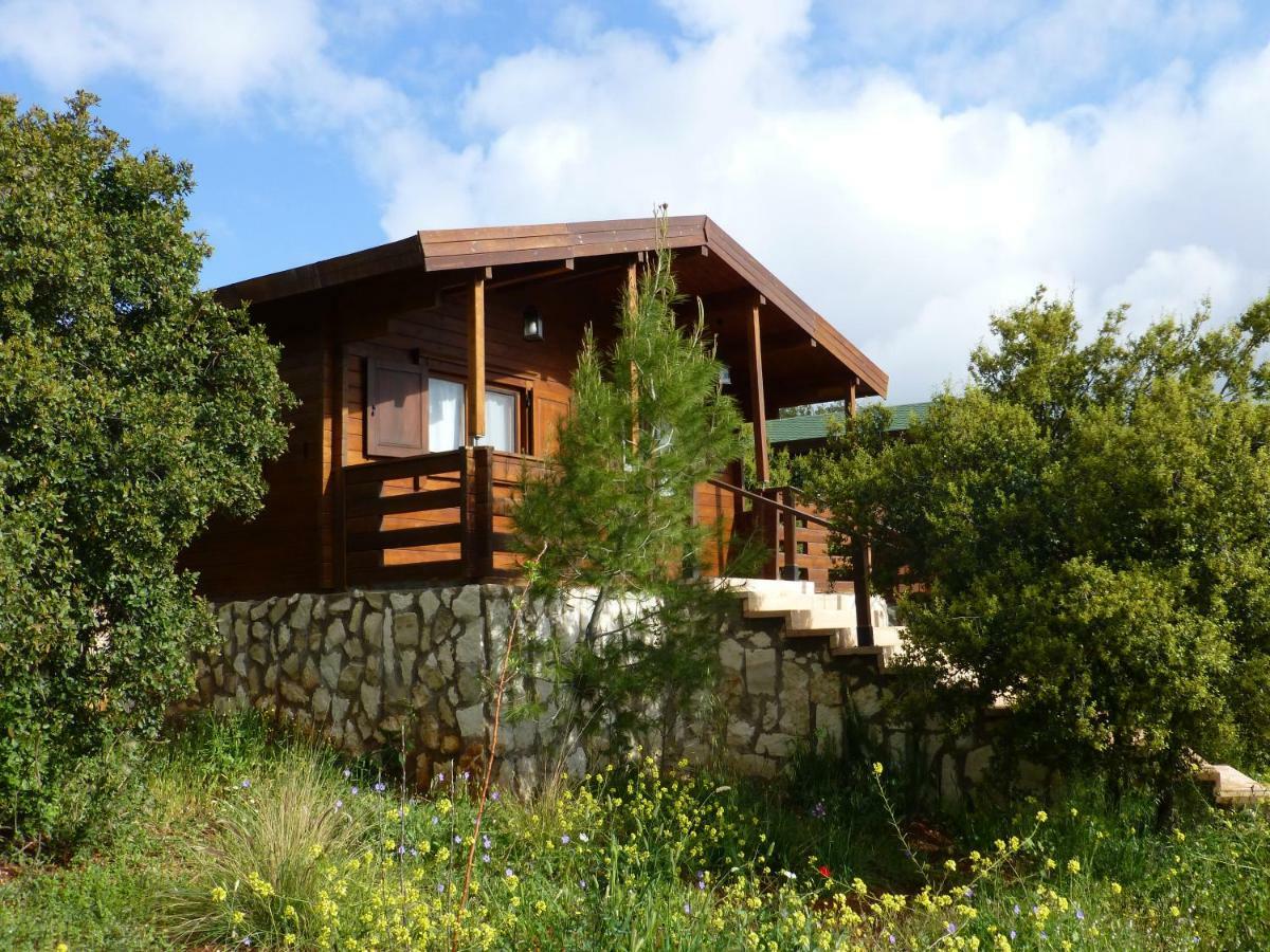 Mountain Breeze Lodge & Resort Al Salt Extérieur photo